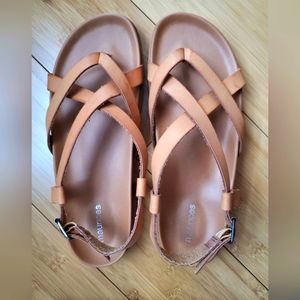 NWOT Sandals